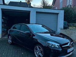 Schwarz Gebraucht 2017 Mercedes A180 AMG line Kombi | 18.500 € (Teuer)