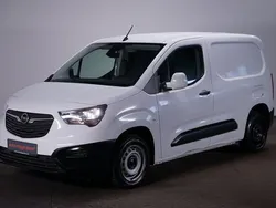 Weiß Gebraucht 2020 Opel Combo Edition Van / Kleinbus | 10.499 €