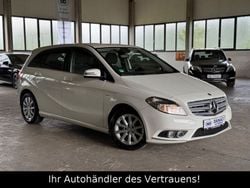 Weiß Gebraucht 2012 Mercedes B180 Van / Kleinbus | 8.499 € (Fairer Preis)