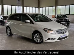 Weiß Gebraucht 2012 Mercedes B180 Van / Kleinbus | 9.499 € (Etwas zu teuer)