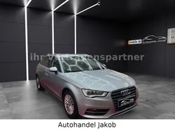 Silber Gebraucht 2015 Audi A3 Sportback Ambiente Limousine | 8.400 € (Guter Preis)