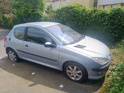Blau Gebraucht 2001 Peugeot 206 Limousine | 650 € (Fairer Preis)