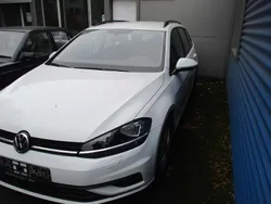 Pure white Gebraucht 2019 VW Golf VII Trendline Kombi | 11.750 € (Superpreis)