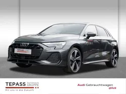 Grau Gebraucht 2024 Audi A3 Sportback S-Line Limousine | 43.880 € (Etwas zu teuer)