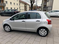 Grau Gebraucht 2008 Toyota Yaris Limousine | 2.900 € (Fairer Preis)