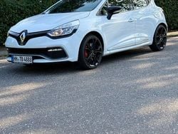 Weiß Gebraucht 2014 Renault Clio R.S. R.S. Kleinwagen | 12.800 € (Fairer Preis)