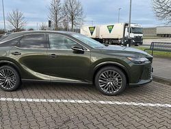 Grün Gebraucht 2024 Lexus RX450 Luxury Line SUV | 74.999 €