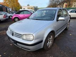 Silber Gebraucht 2002 VW Golf IV Limousine | 800 € (Superpreis)
