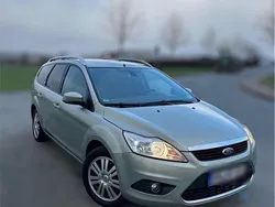 Grau Gebraucht 2008 Ford Focus Ghia Kombi | 1.600 € (Guter Preis)