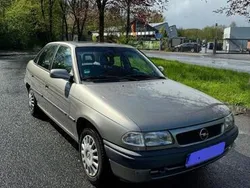 Silber Gebraucht 1996 Opel Astra Limousine | 1.799 € (Fairer Preis)