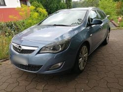 Blau Gebraucht 2010 Opel Astra Kombi | 2.600 € (Fairer Preis)