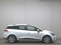 Weiss Gebraucht 2020 Renault Clio V Expression Limousine | 6.280 € (Guter Preis)