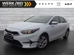 (wd) cararraweiss Neu 2024 Kia Ceed Vision Limousine | 25.900 € (Teuer)
