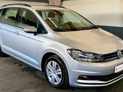 Silber Gebraucht 2019 VW Touran Trendline Van / Kleinbus | 13.990 € (Guter Preis)