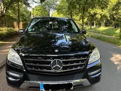 Schwarz Gebraucht 2011 Mercedes ML250 SUV | 18.500 €