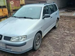 Grau Gebraucht 2000 Seat Cordoba Kombi | 300 €
