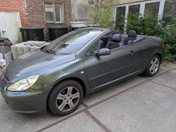Grau Gebraucht 2005 Peugeot 307 CC Cabrio | 1.599 € (Guter Preis)