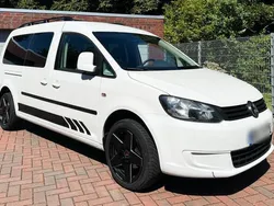Weiß Gebraucht 2011 VW Caddy Maxi Van / Kleinbus | 10.490 € (Teuer)