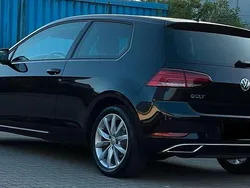Schwarz Gebraucht 2017 VW Golf VII Highline Limousine | 12.000 € (Etwas zu teuer)