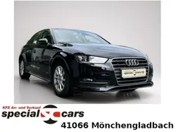 Brillantschwarz (metallic) Gebraucht 2014 Audi A3 Sportback Attraction Kombi | 12.890 € (Etwas zu teuer)