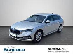 Brillantsilber metallic met. Gebraucht 2024 Skoda Octavia Style Kombi | 27.770 € (Guter Preis)