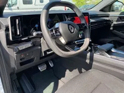 Andere Gebraucht 2023 Renault Austral Iconic Esprit Alpine SUV | 33.890 €