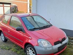 Rot Gebraucht 1999 Toyota Yaris Kleinwagen | 600 € (Guter Preis)