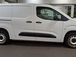 Weiß Gebraucht 2020 Peugeot Partner Premium Van / Kleinbus | 13.200 € (Guter Preis)