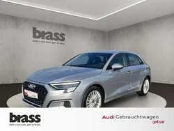 Florettsilber metallic Gebraucht 2024 Audi A3 Sportback Ambiente Limousine | 31.400 € (Guter Preis)