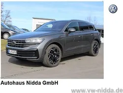 Grau Gebraucht 2023 VW Touareg Elegance SUV | 66.554 € (Fairer Preis)