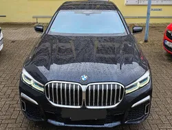 Schwarz Gebraucht 2019 BMW 740 Performance Limousine | 53.200 € (Teuer)