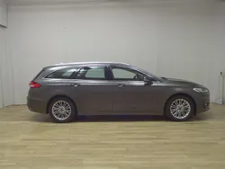 Grau Gebraucht 2020 Ford Mondeo Titanium | 14.980 € (Guter Preis)