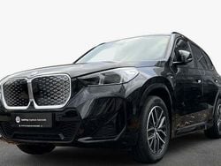 Saphirschwarz metallic Neu 2025 BMW iX1 M Sport SUV | 55.990 € (Guter Preis)