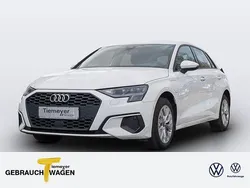 Weiß Gebraucht 2022 Audi A3 Sportback e-tron Design Limousine | 23.520 € (Fairer Preis)