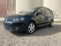 Schwarz Gebraucht 2012 VW Touran Match Van / Kleinbus | 6.450 € (Superpreis)