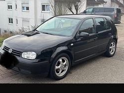 Schwarz Gebraucht 2000 VW Golf IV Kleinwagen | 1.350 € (Fairer Preis)