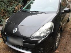 Schwarz Gebraucht 2010 Renault Clio II Dynamique Kleinwagen | 2.300 € (Fairer Preis)