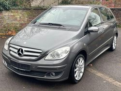 Grau Gebraucht 2008 Mercedes B150 Edition Van / Kleinbus | 4.750 € (Etwas zu teuer)