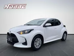 Schneeweiß Gebraucht 2025 Toyota Yaris Hybrid Business Edition Kleinwagen | 24.500 € (Fairer Preis)