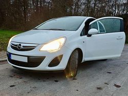 Weiß Gebraucht 2013 Opel Corsa Active Kleinwagen | 4.400 € (Fairer Preis)