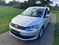 Silber Gebraucht 2017 VW Sharan Trendline Van / Kleinbus | 17.990 € (Fairer Preis)