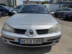 Grün Gebraucht 2006 Renault Laguna II Authentique Limousine | 990 €
