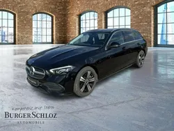 Metalliclack obsidianschwarz Gebraucht 2023 Mercedes C220 Kombi | 30.800 € (Guter Preis)