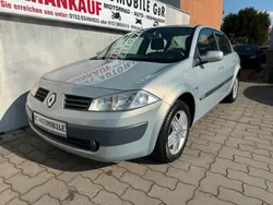 Silber Gebraucht 2004 Renault Mégane II Privilege Limousine | 2.499 € (Fairer Preis)