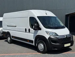Weiß Gebraucht 2023 Citroën Jumper Van / Kleinbus | 26.773 € (Fairer Preis)