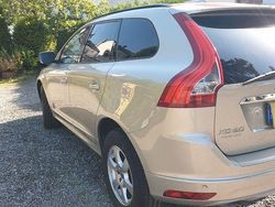 Beige Gebraucht 2016 Volvo XC60 Linje Inscription SUV | 16.950 € (Fairer Preis)