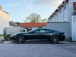 Grau Gebraucht 2014 Aston Martin DB9 Coupé | 95.000 €