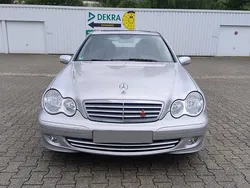 Silber Gebraucht 2005 Mercedes C200 Limousine | 3.999 €