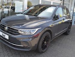 Grau Gebraucht 2022 VW Tiguan Life SUV | 30.940 € (Fairer Preis)