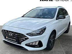 Weiß Gebraucht 2024 Hyundai i30 Select Kombi | 20.780 € (Guter Preis)